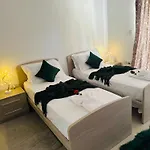 Bestie Nest Проживание в семье