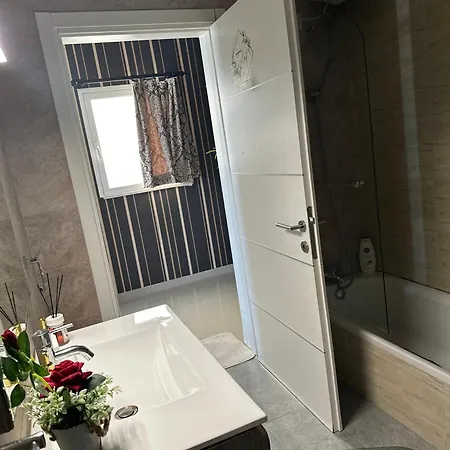 Bestie Nest Gazde/Camere de închiriat