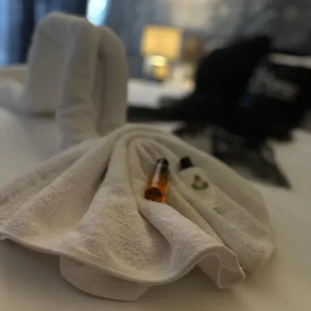 Gazde/Camere de închiriat Bestie Nest *