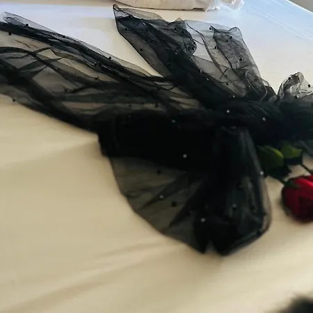 Couple's Getaway Δωμάτια σε οικογενειακή κατοικία Is-Swieqi