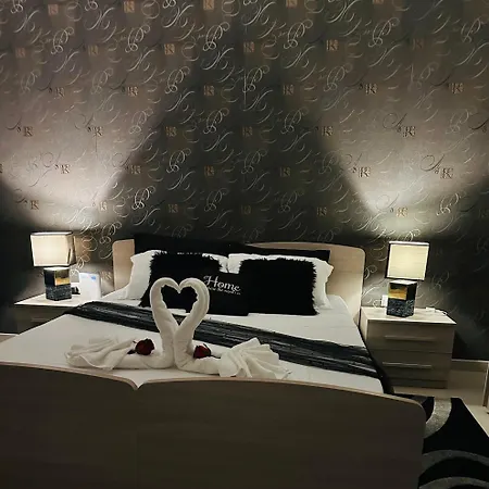 Couple's Getaway Is-Swieqi