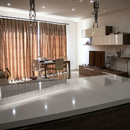 Bestie Nest Is-Swieqi